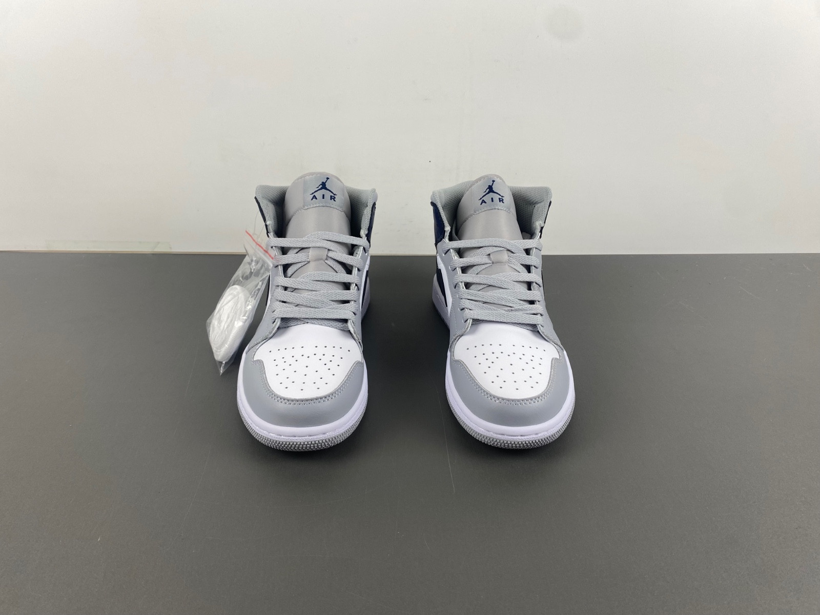 air jordan 1 mid midnight navy dq8426-104