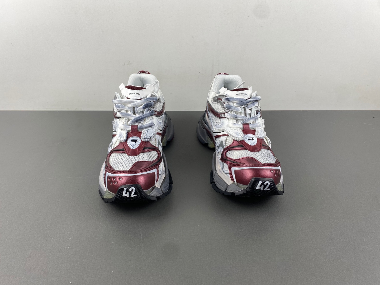 Ba*len*cia*ga runner sneaker