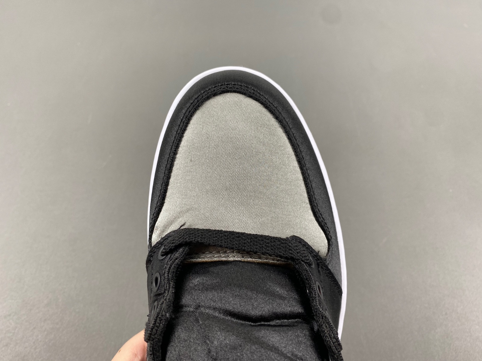 Air Jordan 1 High OG WMNS “Satin Shadow” FD4810-010