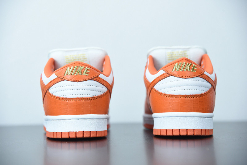 nike sb dunk low S*p*e x nike orange dh3228-181