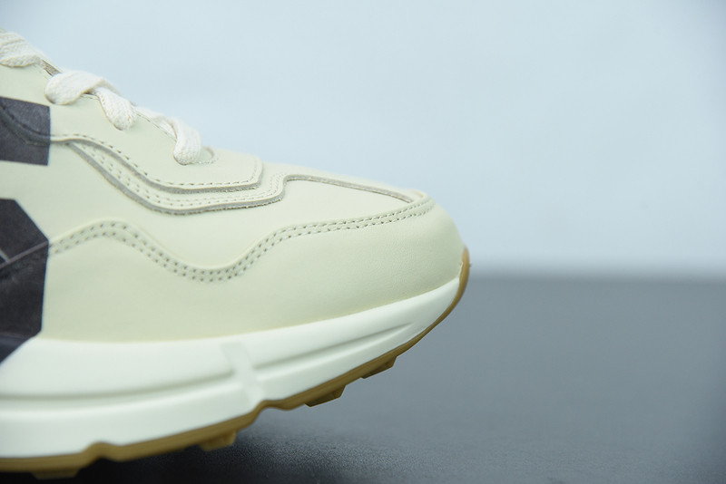 g*u*i rhyton sneaker