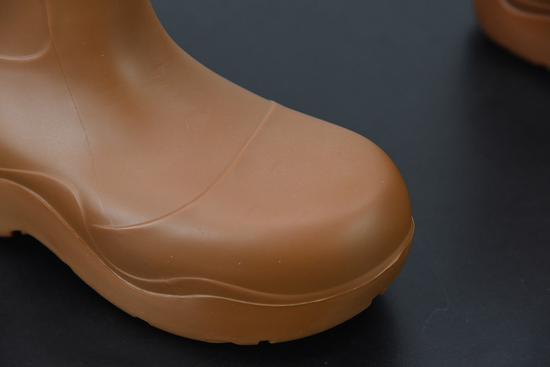 Bo*te*ga ve*ne*ta sneaker