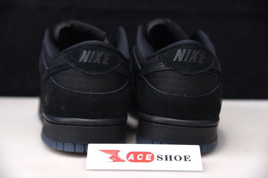 undefeated x nike dunk low