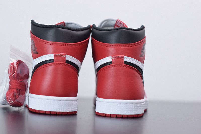 air jordan 1 retro high og "chicago" 2015 555088-101