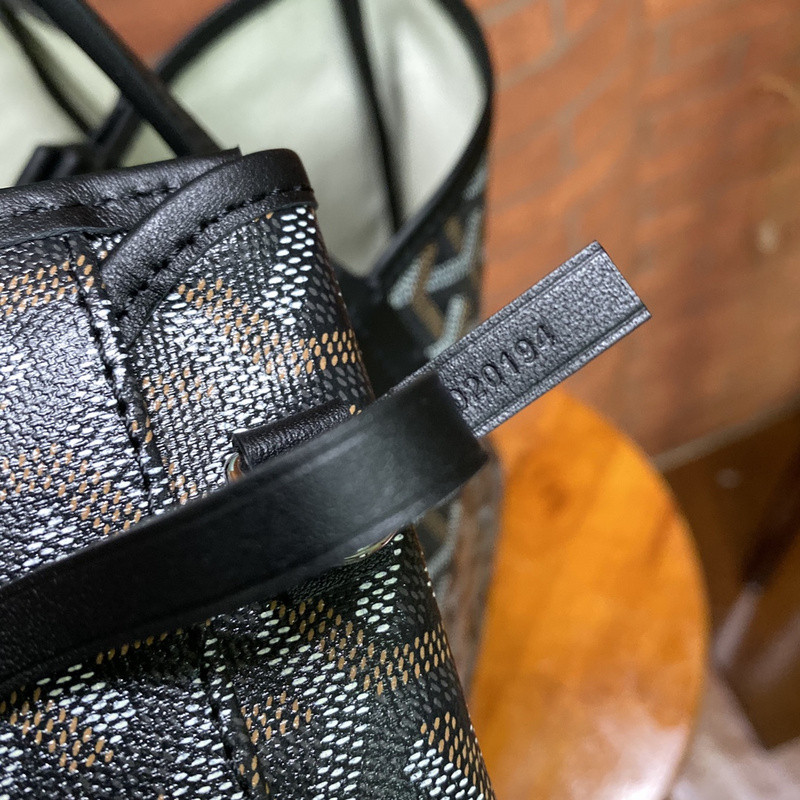 GOYARD PURSE