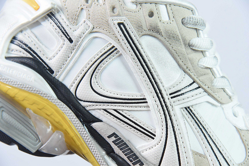 Ba*len*cia*ga runner sneaker clean