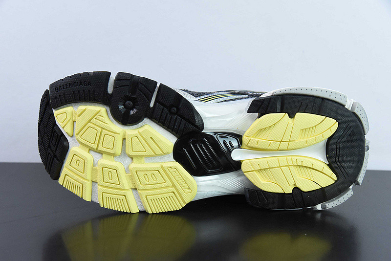 Ba*len*cia*ga runner sneaker