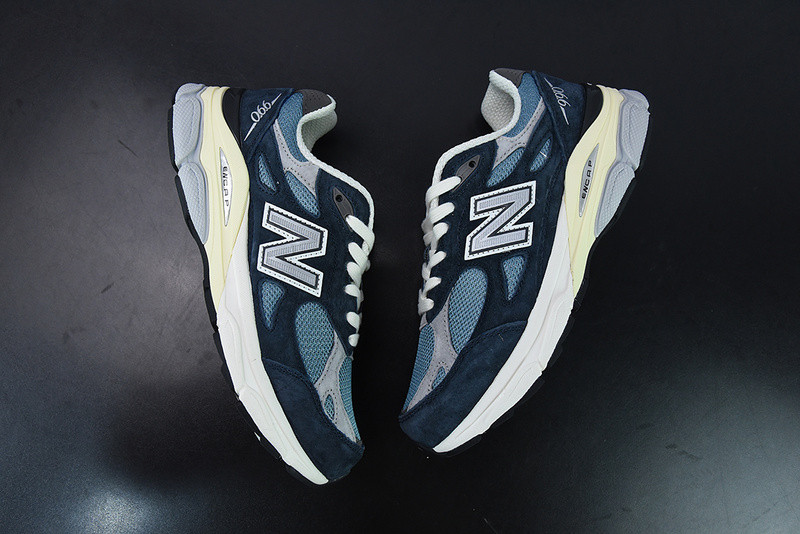 new balance sneaker