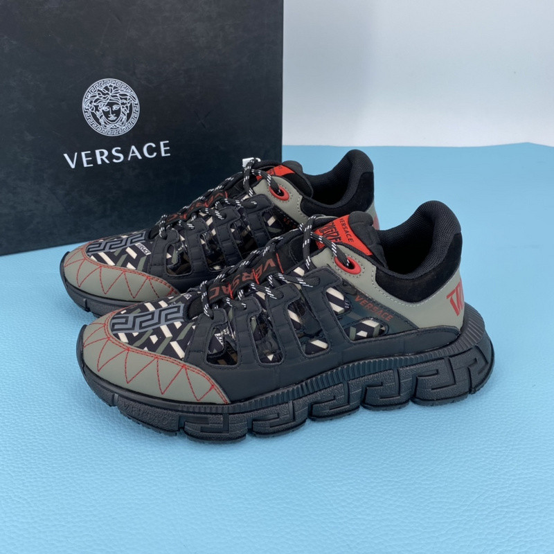 vs chain reaction sneakers