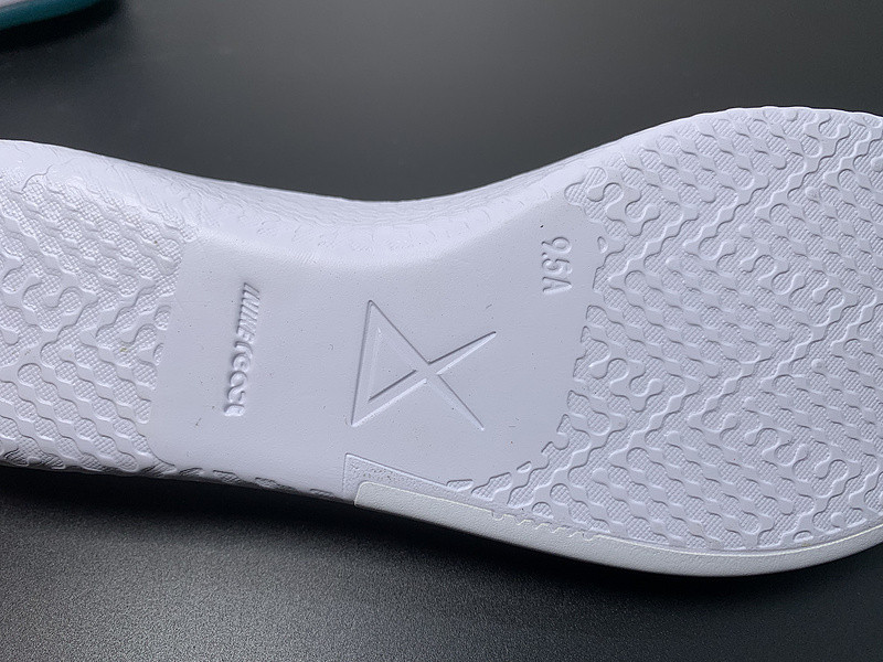 nike kobe 8 protro radiant emerald fq3549-101