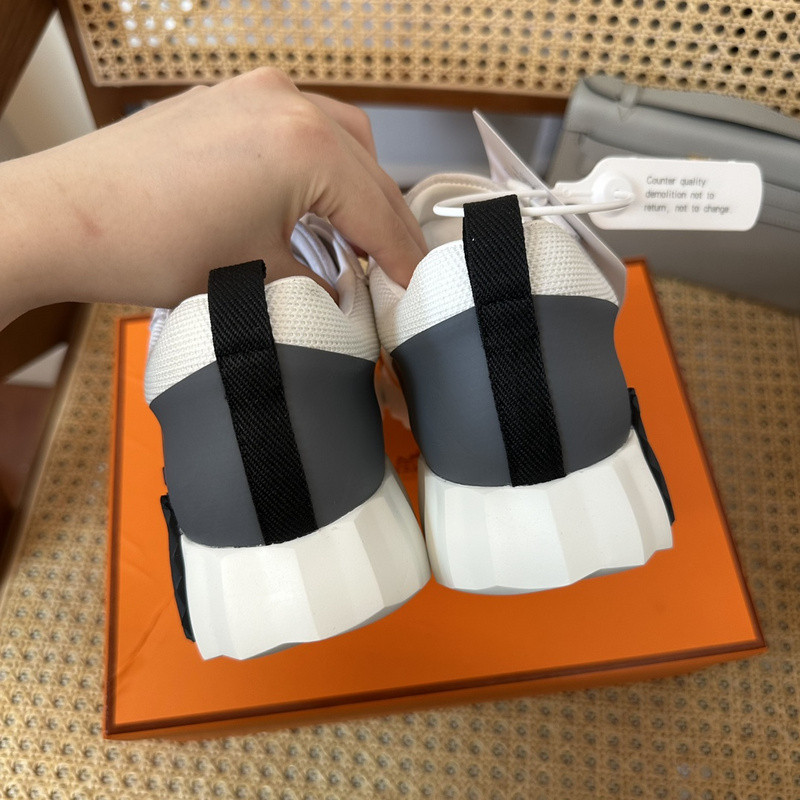H**mes sneaker
